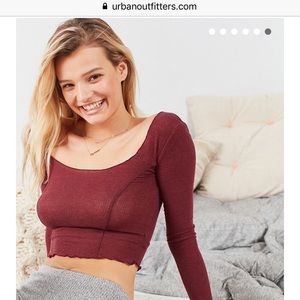 New with tag Urban Outfitters long sleeved crop